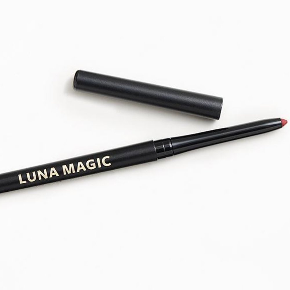 NWT LUNA MAGIC Lip Liner in Amorcito